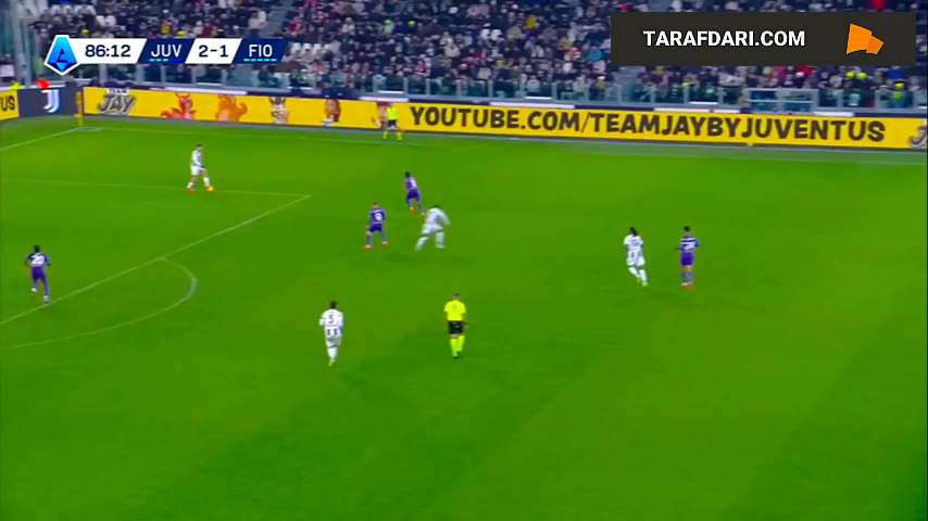 گل زیبای ریکاردو سوتیل به یوونتوس روی اشتباه و سُر خوردن آندره آ کامبیاسو (یوونتوس 2-2 فیورنتینا)